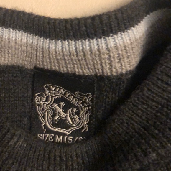 Vintage Brand Boys Sweater - Picture 2 of 3